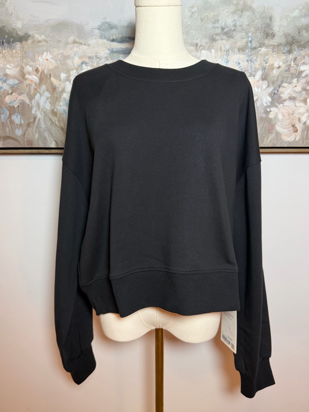 Lululemon Perfectly Oversized Cropped Crew in Black Size 8 NWT
